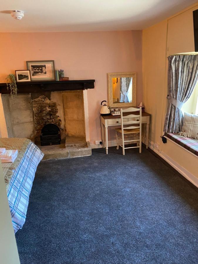 Bear Inn - Bisley Bisley  Esterno foto