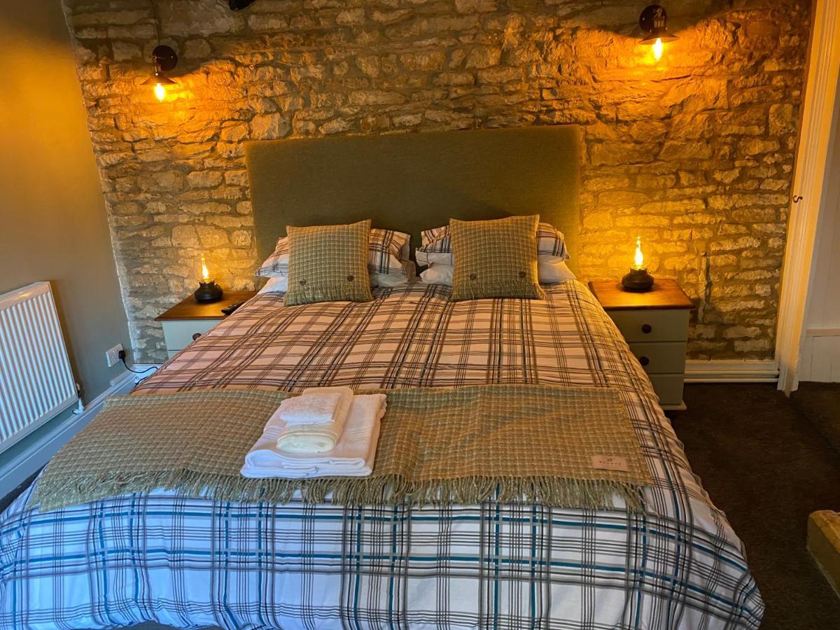 Bear Inn - Bisley Bisley  Esterno foto