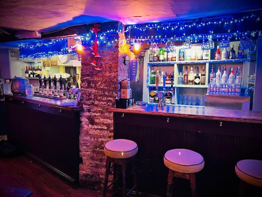 Bear Inn - Bisley Bisley  Esterno foto