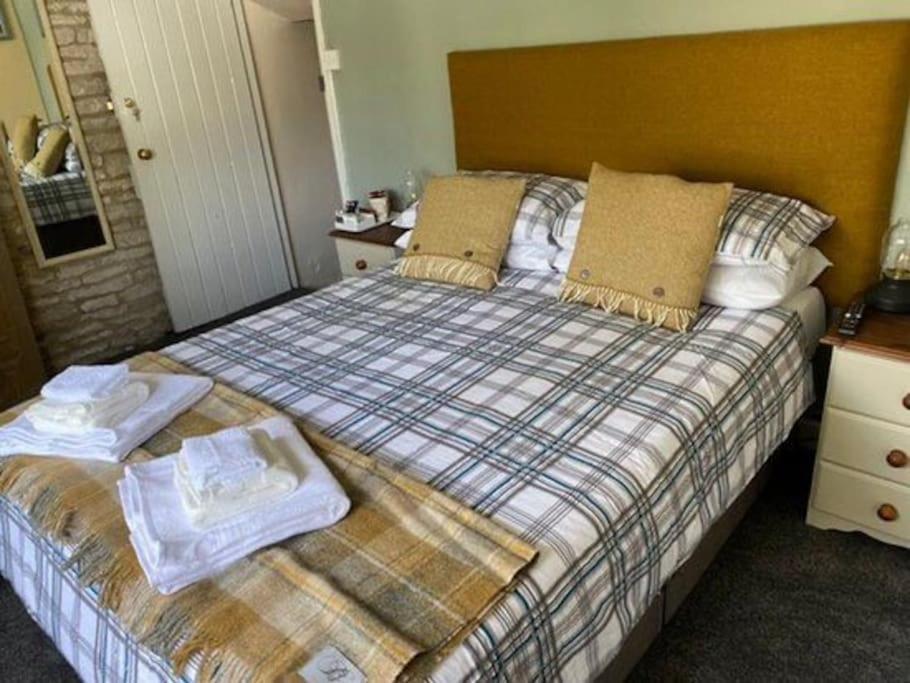 Bear Inn - Bisley Bisley  Esterno foto