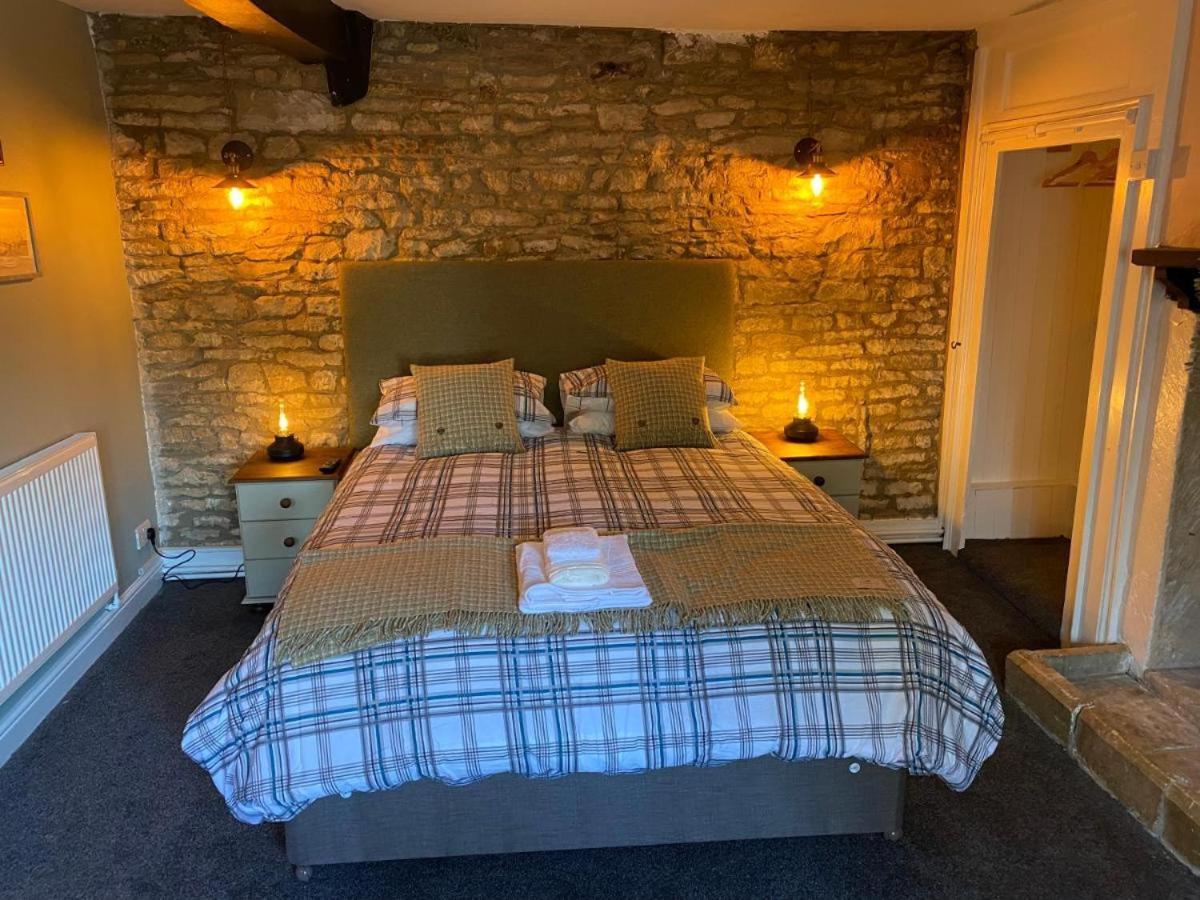 Bear Inn - Bisley Bisley  Esterno foto