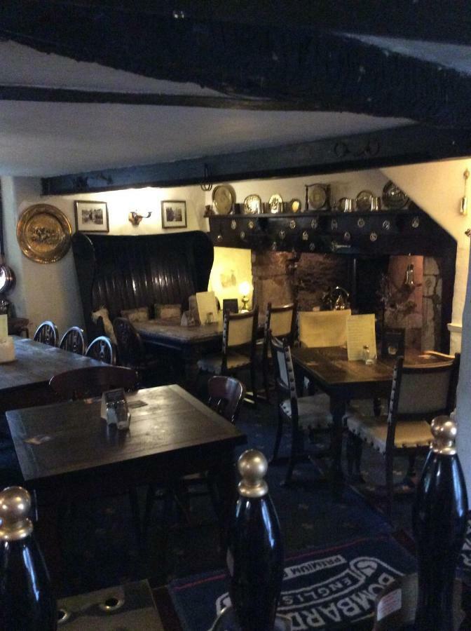 Bear Inn - Bisley Bisley  Esterno foto