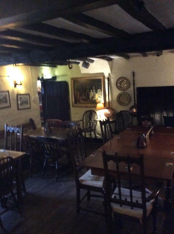 Bear Inn - Bisley Bisley  Esterno foto
