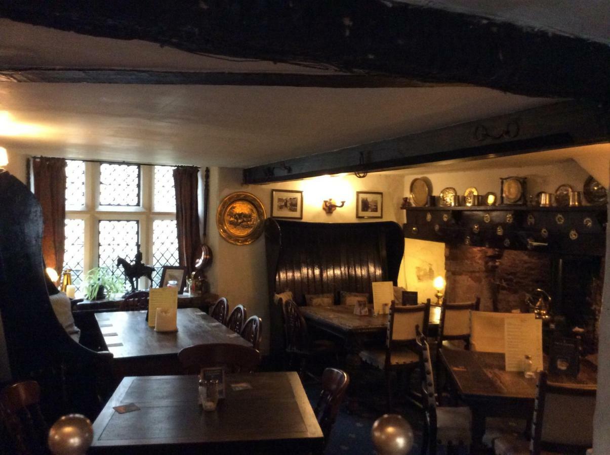 Bear Inn - Bisley Bisley  Esterno foto